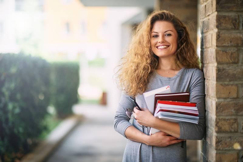 Sztuka nauki: jak nauczyć psa efektownej komendy ukłon