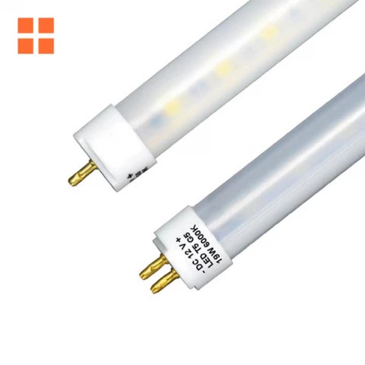 Co wybrać do akwarium: led czy świetlówka? Przewodnik dla akwarystów